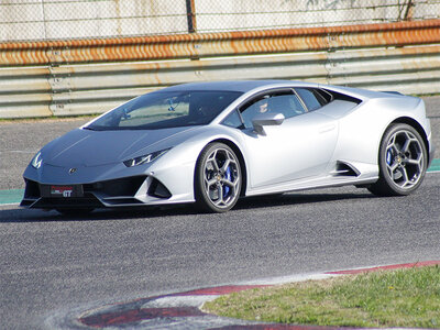 Cofanetto 2 giri su circuito in Lamborghini Huracan EVO