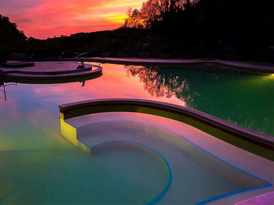 Terme di Sorano: ingresso alle piscine termali con percorso benessere e light lunch per 2