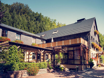 Geschenkbox 2 Übernachtungen in Thüringen mit traditionellem Dinner und Spa-Zugang
