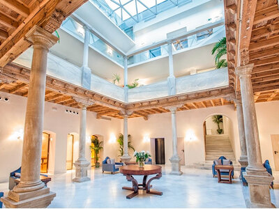 Palacio de Úbeda 5* G.L.: 1 noche con desayuno y cena para 2 personas