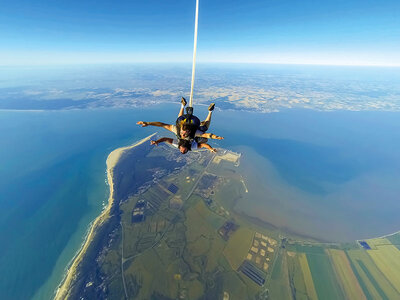 Coffret Saut en parachute en tandem au-dessus de la pointe du Médoc