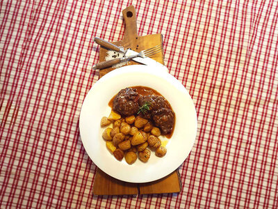 Coffret Repas traditionnel en auberge rustique en Suisse