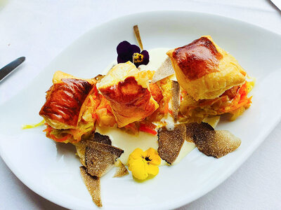 Repas raffiné 5 plats dans un restaurant gastronomique avec vue sur la mer près de Marseille