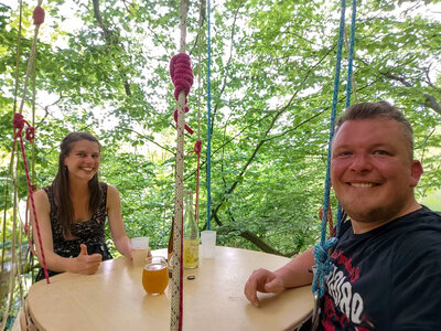 Coffret Apéritif insolite perché dans les arbres près de Namur