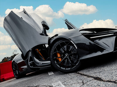 Cofanetto 1 giro alla guida di una McLaren Artura Performance sul Circuito di Castelletto di Branduzzo