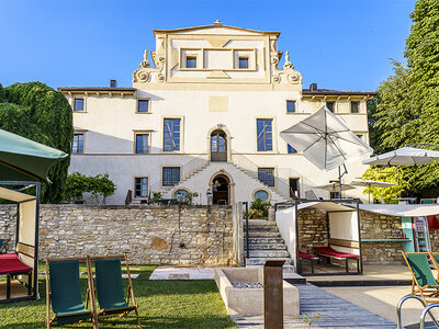 Cofanetto 1 notte in camera Superior con aperitivo nella storica Villa Balis Crema a Verona