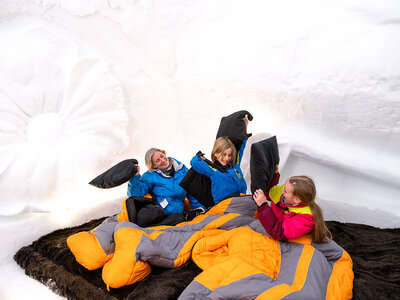 Coffret 1 nuit en igloo au milieu des montagnes pour 2 adultes et 2 enfants à Davos