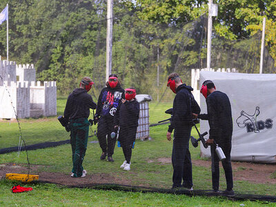 Geschenkbox Epischer Farbshowdown beim Outdoor-Paintball für 6 Personen