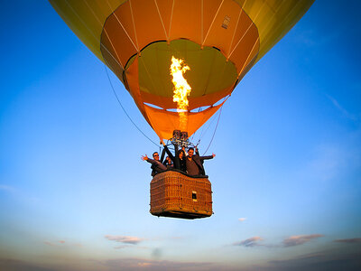 Doos Ballonvaart over de Maas met champagne voor 2