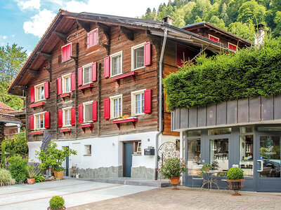 Box 1 Übernachtung in traditionellem Flair in der Schweiz für Mama