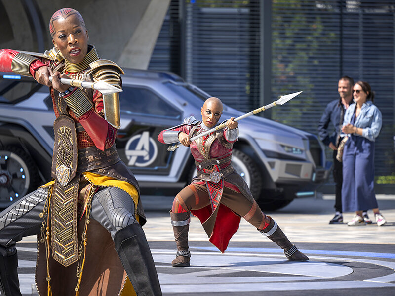 Disneyland® Paris entrée Medium Summer pour 2 adultes et 1 enfant (2