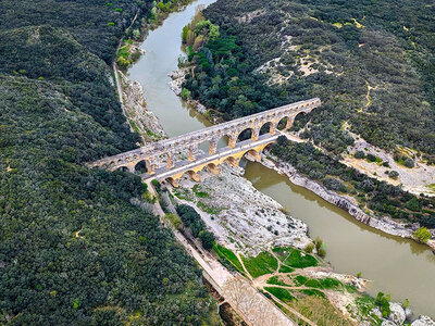 Vol en hélicoptère de 20 min au-dessus de Nîmes et du pont du Gard