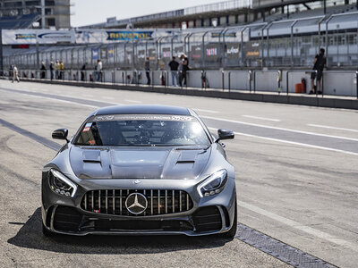 Mercedes oder Porsche? 4 Runden Renntaxi auf dem Nürburgring