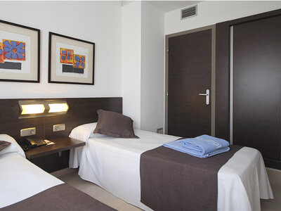 Caja 2 noches en suite en AQUA HOTEL Montagut Suites 4*S, Barcelona