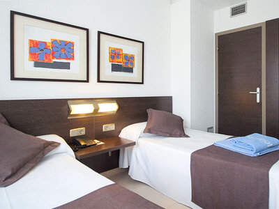 Caja AQUA HOTEL Montagut Suites 4*S, Barcelona: 2 noches en suite