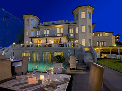 Cofanetto Io e te sul lungomare di Cattolica: 2 notti in hotel 4* con pausa benessere e 1 cena