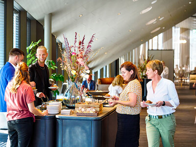 Boks Overnatning med morgenmad på Scandic Spectrum for 2