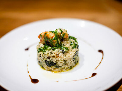 Saratoga, Girona: 1 menú de entrante, principal y postre para 2 personas