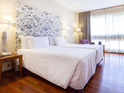 Caja Noche con desayuno para 2 personas en hoteles URH