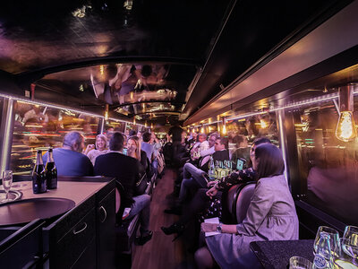 Dîner insolite 5 plats avec visite de Paris dans le bus à impériale Le Saint-Germain 1920