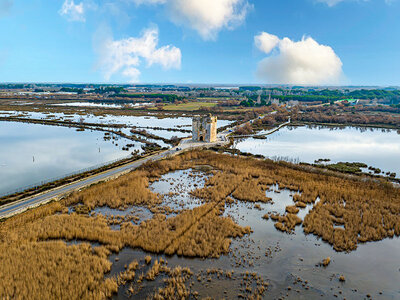 Coffret cadeau Vol en hélicoptère de 30 min pour 2 au-dessus de Nîmes et des étangs du Charnier et Scamandre