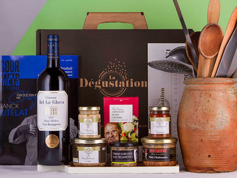 Coffret 7 services livré à domicile : produits de sélection MOF, terrines et vin