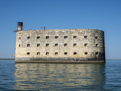 Croisière d'1h30 en catamaran pour 2 adultes et 2 enfants au fort Boyard