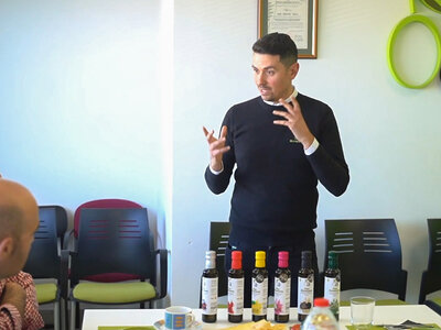 Caja OleoAlmanzora, S.L. : visita a almazara y desayuno o merienda para 2 personas