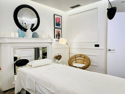 Caja regalo Clinique Beauté: tratamiento revitalizante facial de 1h para 2 personas