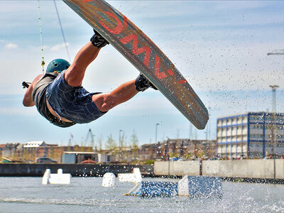 Gaveæske Kabelbane og 1 års medlemskab hos Aarhus Watersports Complex for 2