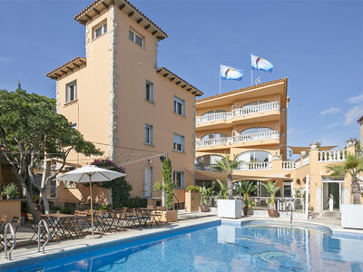 Caja regalo Van der Valk Hotel Barcarola: 1 noche y desayuno para 2 personas