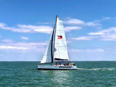 Coffret cadeau Promenade en catamaran de 2h en soirée à La Rochelle