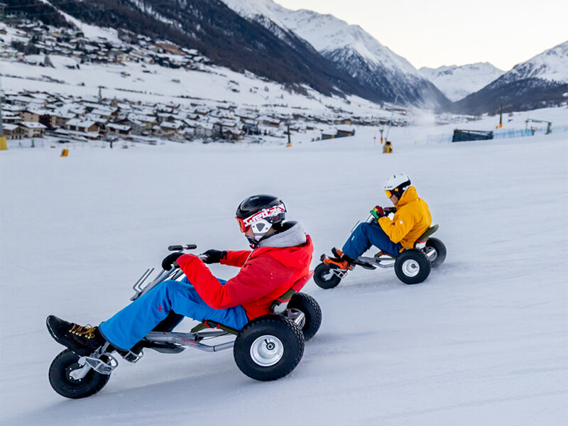 Adrenalina sulla neve: 5 emozionanti corse in Snowkart a Livigno per 2 persone