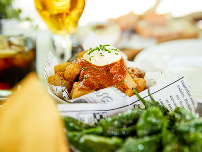 Caja regalo Casa Carmen Restaurant, Moda Shopping: 1 menú especial para 2 personas