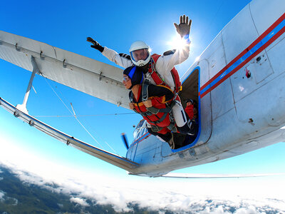 Coffret cadeau Saut en parachute pour 2 personnes au-dessus de Castres