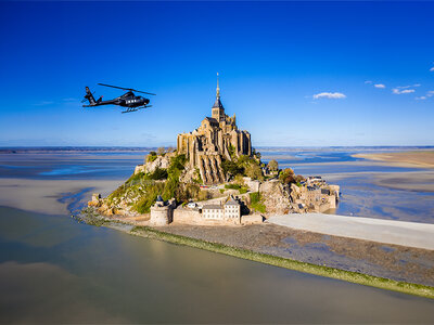 Coffret cadeau Vol en hélicoptère de 20 min au-dessus du Mont-Saint-Michel