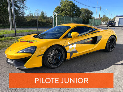 Coffret cadeau Stage pilotage enfant : 3 tours de circuit au volant d'une McLaren 540C