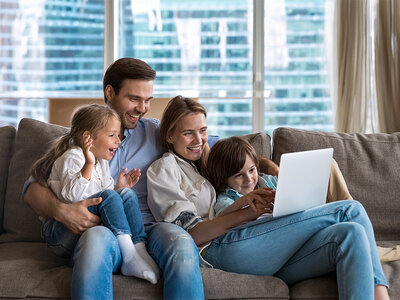 Geschenkbox Virtuelle Quiz- und Rätselspiele für zu Hause