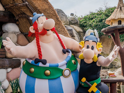 Une journée au Parc Astérix en 2025 pour 2 adultes