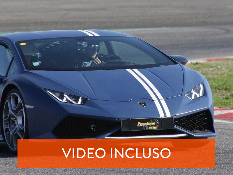 1 giro in Ferrari 458 Italia e in Lamborghini Huracán Avio con video ricordo su circuito a scelta