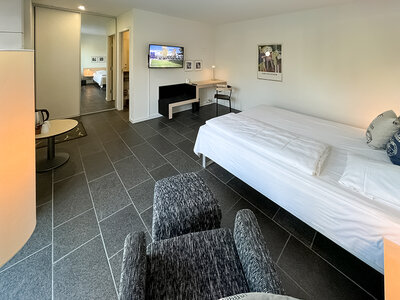 Ophold med morgenmad på Hotel Strandtangen for 2