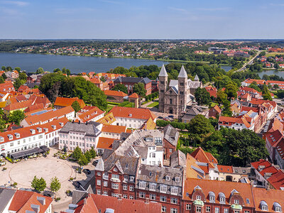 Gaveæske Premium ophold med vin på Palads Hotel Viborg (højsæson) for 2