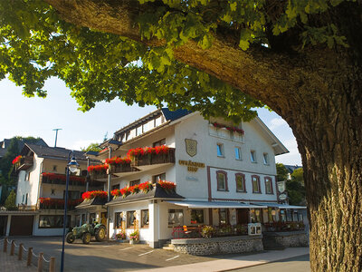 Geschenkbox Höhenrausch für 2: 3 Übernachtungen mit Sauna und Skywalk-Abenteuer in Willingen