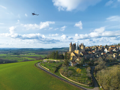 Coffret cadeau Vol en hélicoptère de 30 min pour 2 au-dessus de Dijon et ses environs