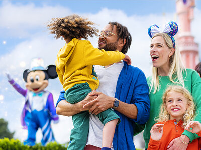 Biglietto Disneyland® Paris per 2 adulti e 2 bambini (1 parco)