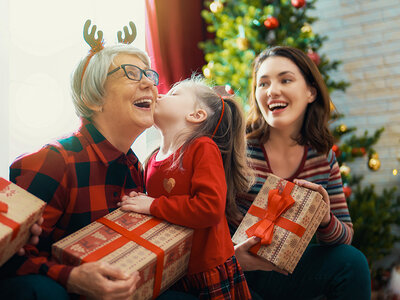 Geschenkbox Ein Weihnachtsgeschenk voller Liebe für die beste Oma
