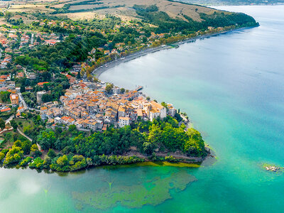 Cofanetto regalo Tour panoramico in elicottero sopra la città di Roma e il Lago di Bracciano per 2