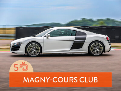 Coffret cadeau Stage de pilotage : 5 tours sur le circuit de Magny-Cours en Audi R8 V10