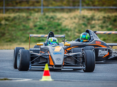 Box Formel-Experience: 10 Runden im Formel-Auto auf dem Spreewaldring