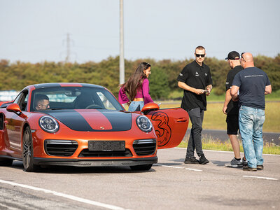 Kør racerbil: 3 omgange i Porsche GT3 RS på Mantorp Park